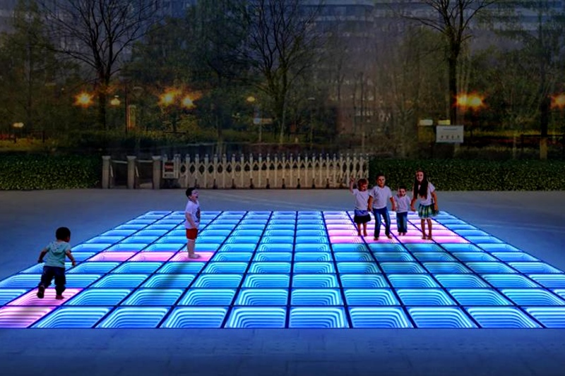 深淵互動重力感應燈